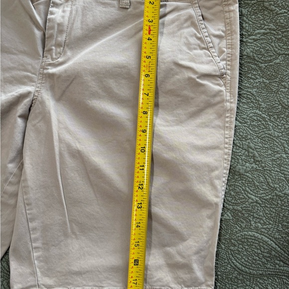 Old Navy Beige Perfect Bermudas - Khaki Shorts - Picture 2 of 5
